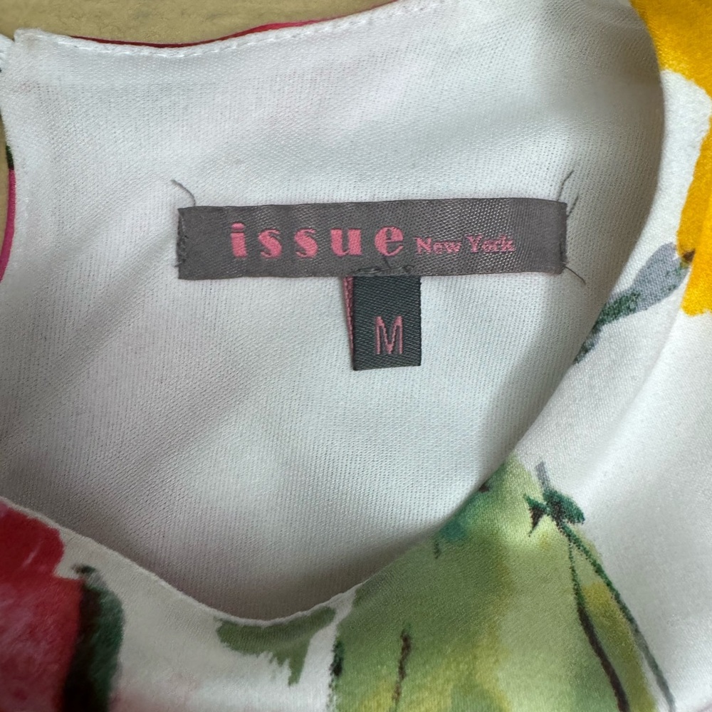 Issue Dress - Picture 3 of 6